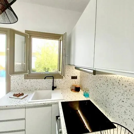 Luxury Boutique With Jacuzzi In Naousa (Paros)