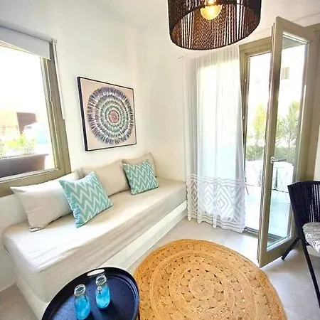 Luxury Boutique With Jacuzzi In Apartment